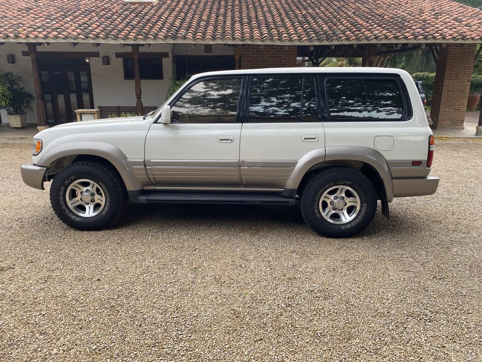 1996 Lexus LX 1st Gen - Image 6 of 31