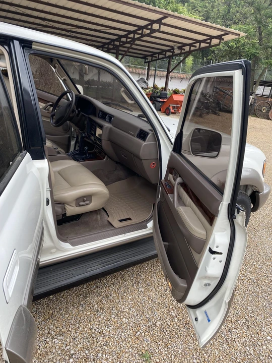 1996 Lexus LX 1st Gen - Image 27 of 31