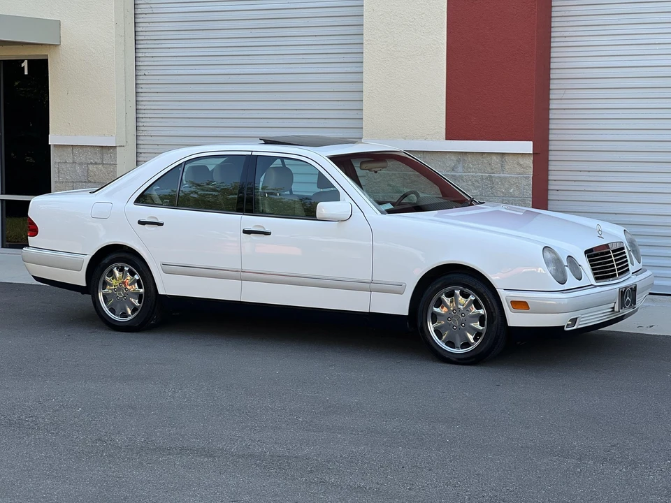 1996 Mercedes-Benz W210 E-Class - Image 2 of 31