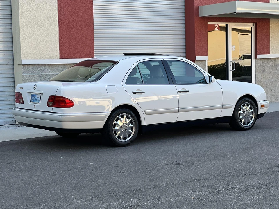 1996 Mercedes-Benz W210 E-Class - Image 17 of 31