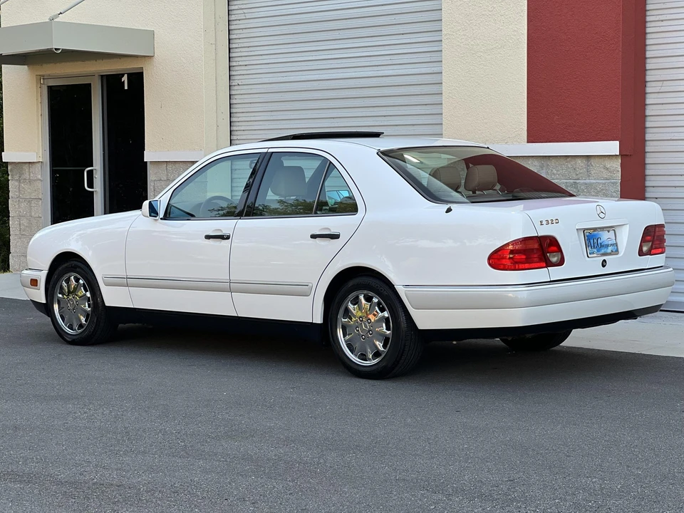 1996 Mercedes-Benz W210 E-Class - Image 12 of 31