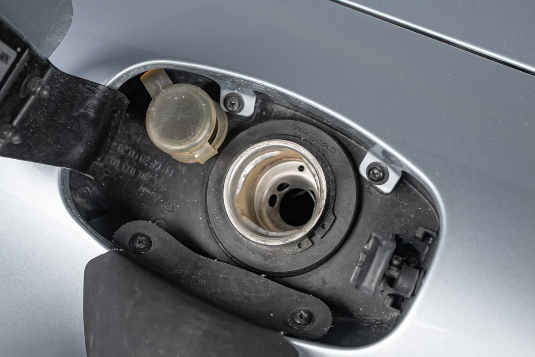 1996 Porsche 993 Carrera 4S - Image 31 of 31