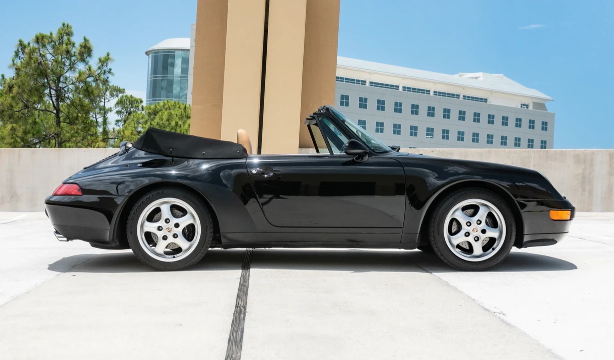 1996 Porsche 993 Carrera - Image 15 of 31