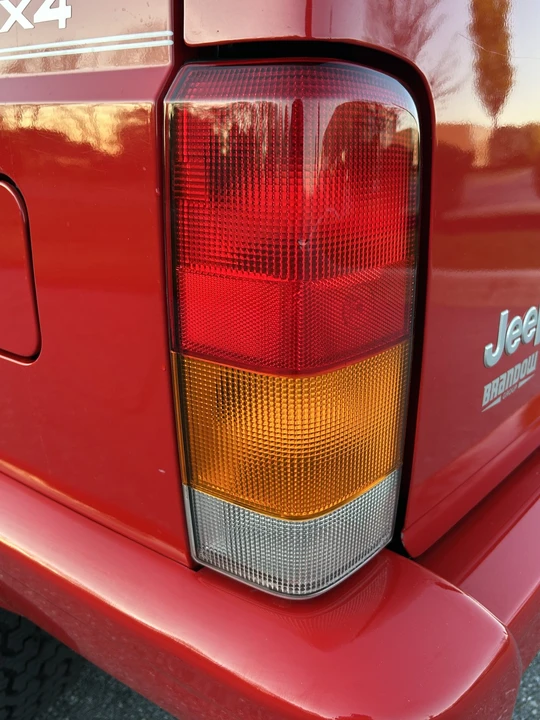 1997 Jeep XJ Cherokee - Image 16 of 31