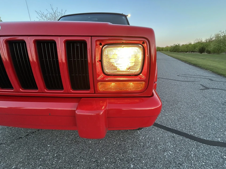 1997 Jeep XJ Cherokee - Image 11 of 31