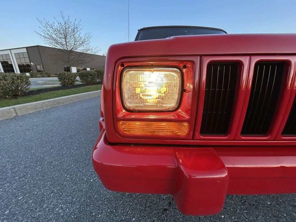 1997 Jeep XJ Cherokee - Image 10 of 31