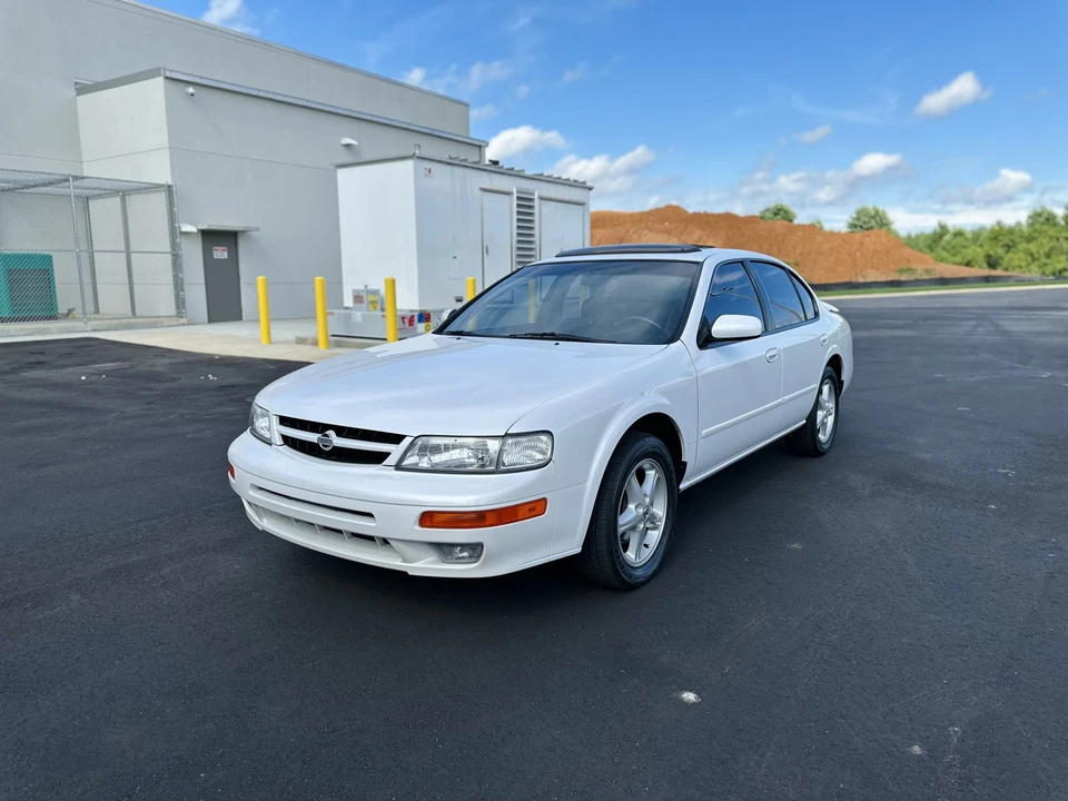 1997 Nissan Maxima 4th Gen - Image 5 of 31