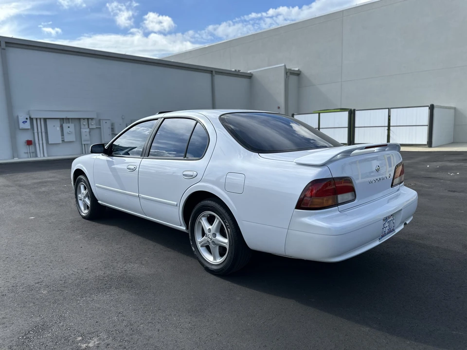 1997 Nissan Maxima 4th Gen - Image 11 of 31