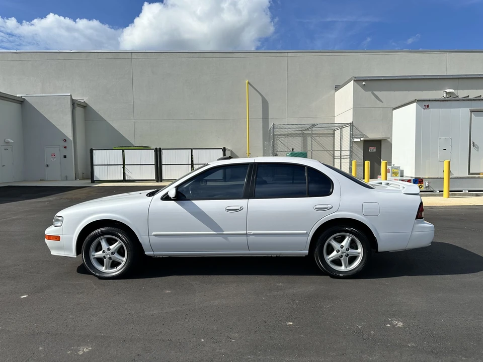 1997 Nissan Maxima 4th Gen - Image 8 of 31