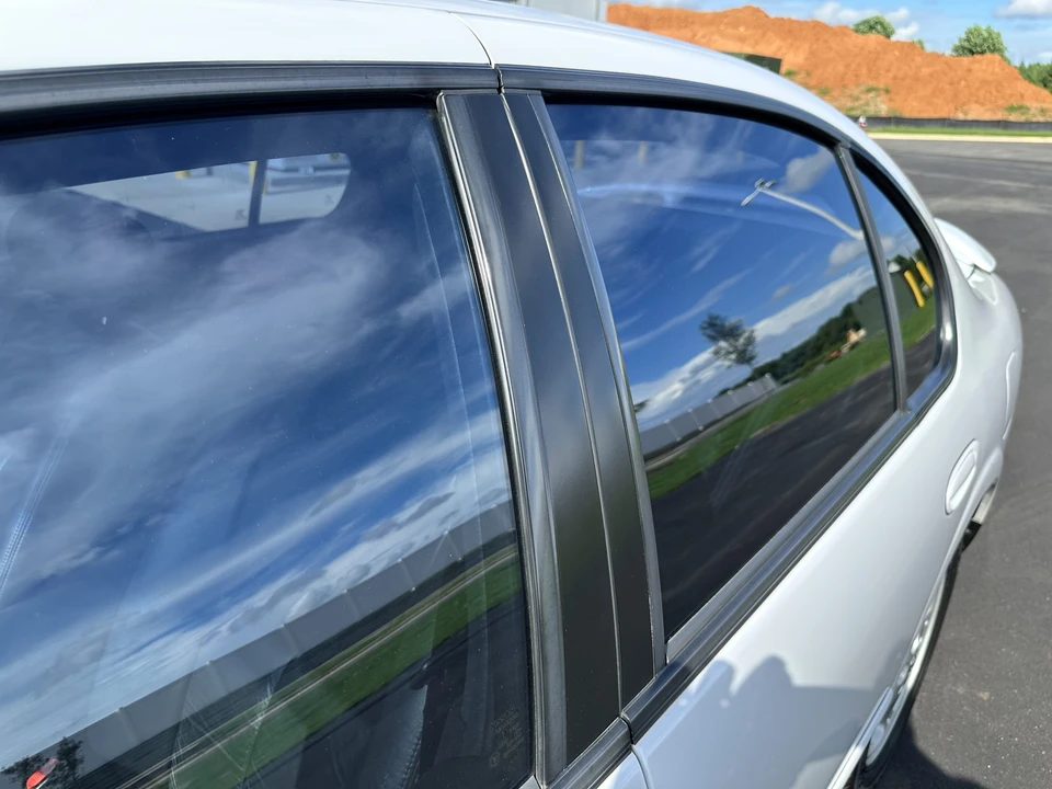 1997 Nissan Maxima 4th Gen - Image 30 of 31
