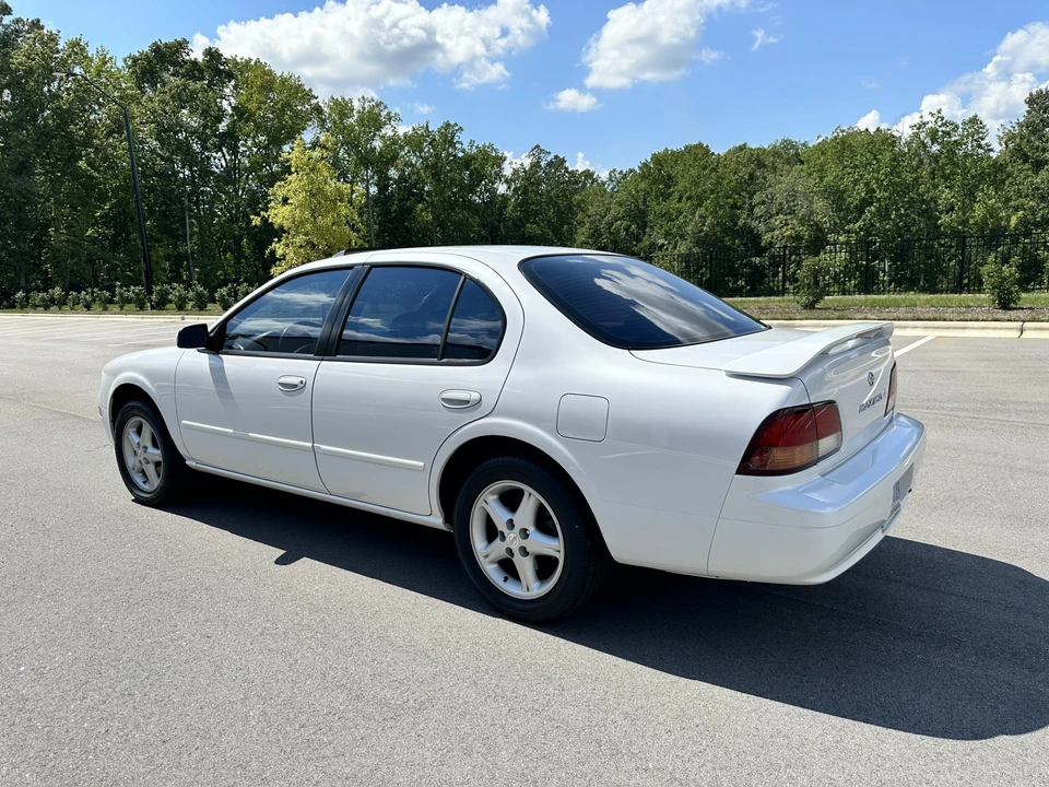 1997 Nissan Maxima 4th Gen - Image 10 of 31