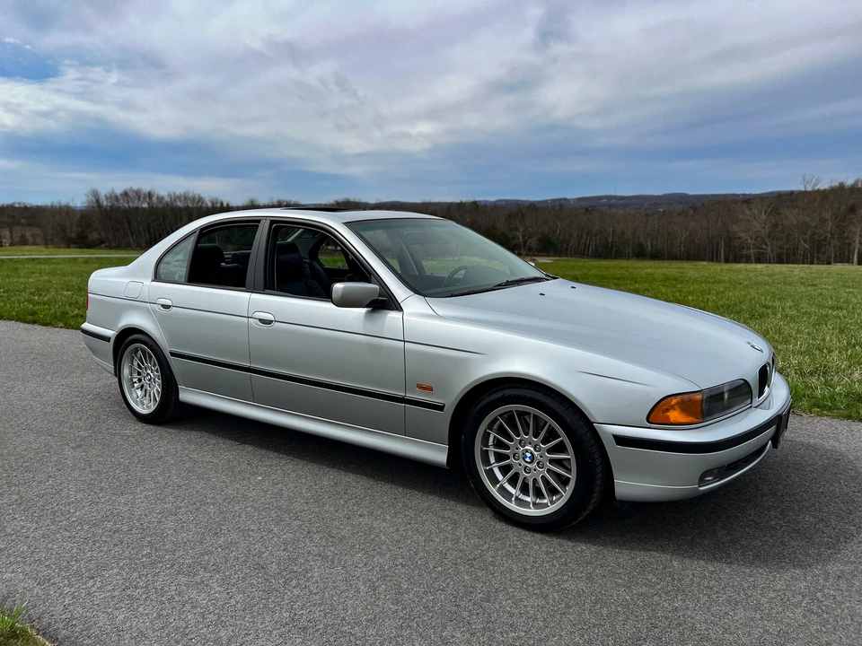 1999 BMW E39 540i - Image 2 of 31
