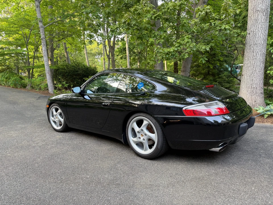 1999 Porsche 996 Carrera - Image 10 of 31