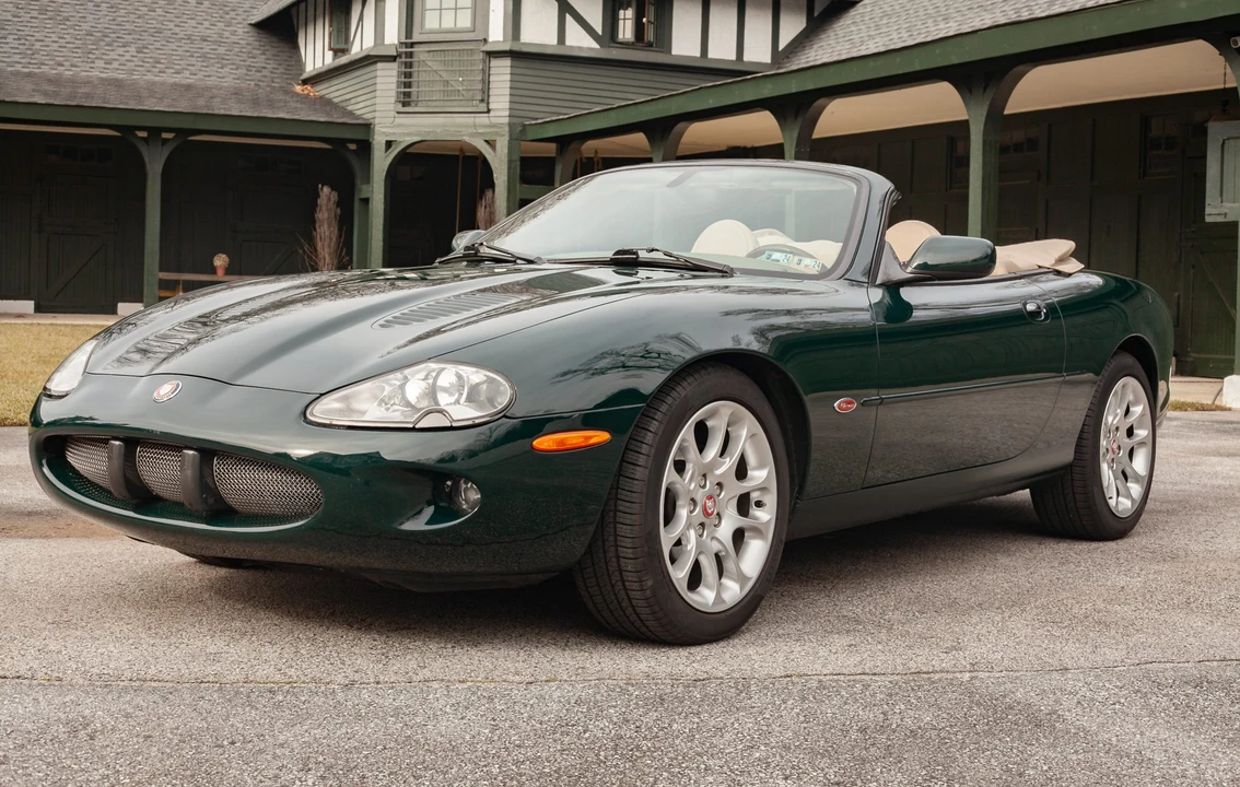 2000 Jaguar X100 XKR - Image 2 of 31