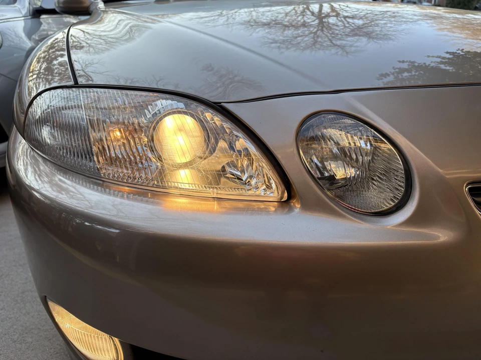 2000 Lexus SC400 - Image 9 of 31