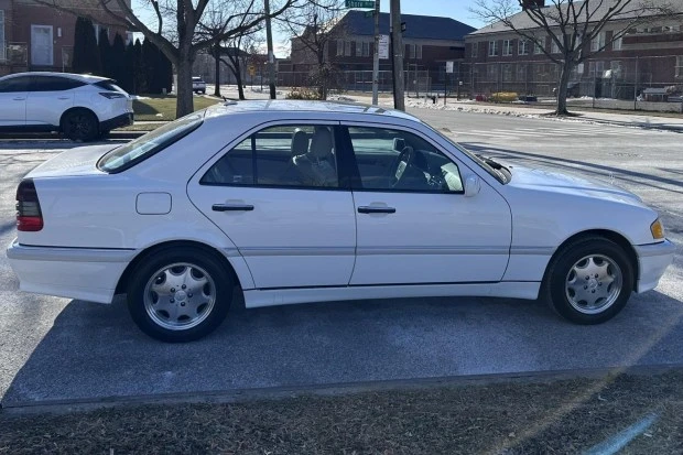 2000 Mercedes-Benz W202 C-Class - Image 3 of 7