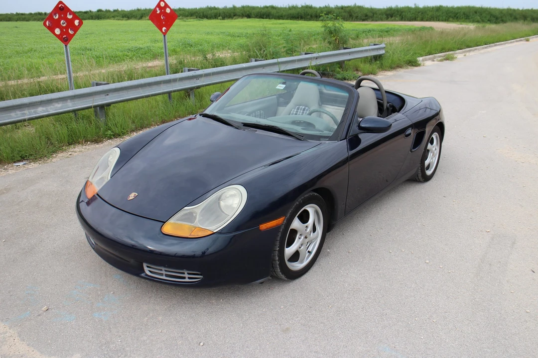 2000 Porsche 986 Boxster - Image 2 of 31