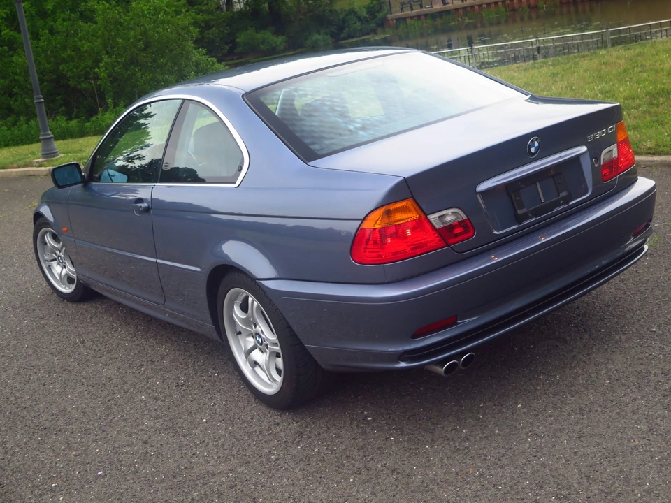 2001 BMW E46 330i & 330Ci - Image 22 of 31
