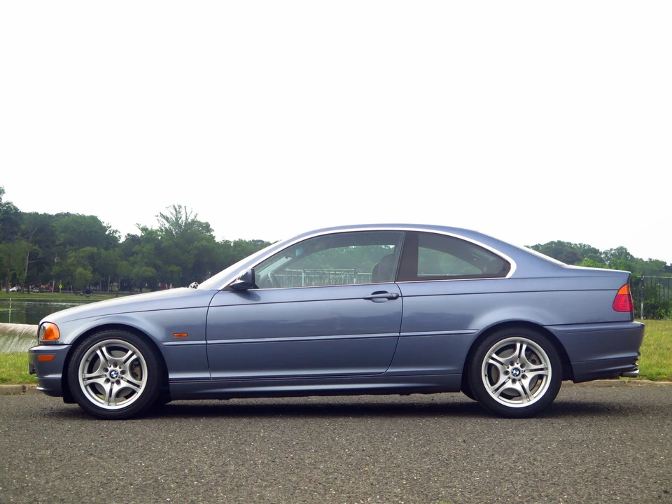 2001 BMW E46 330i & 330Ci - Image 29 of 31