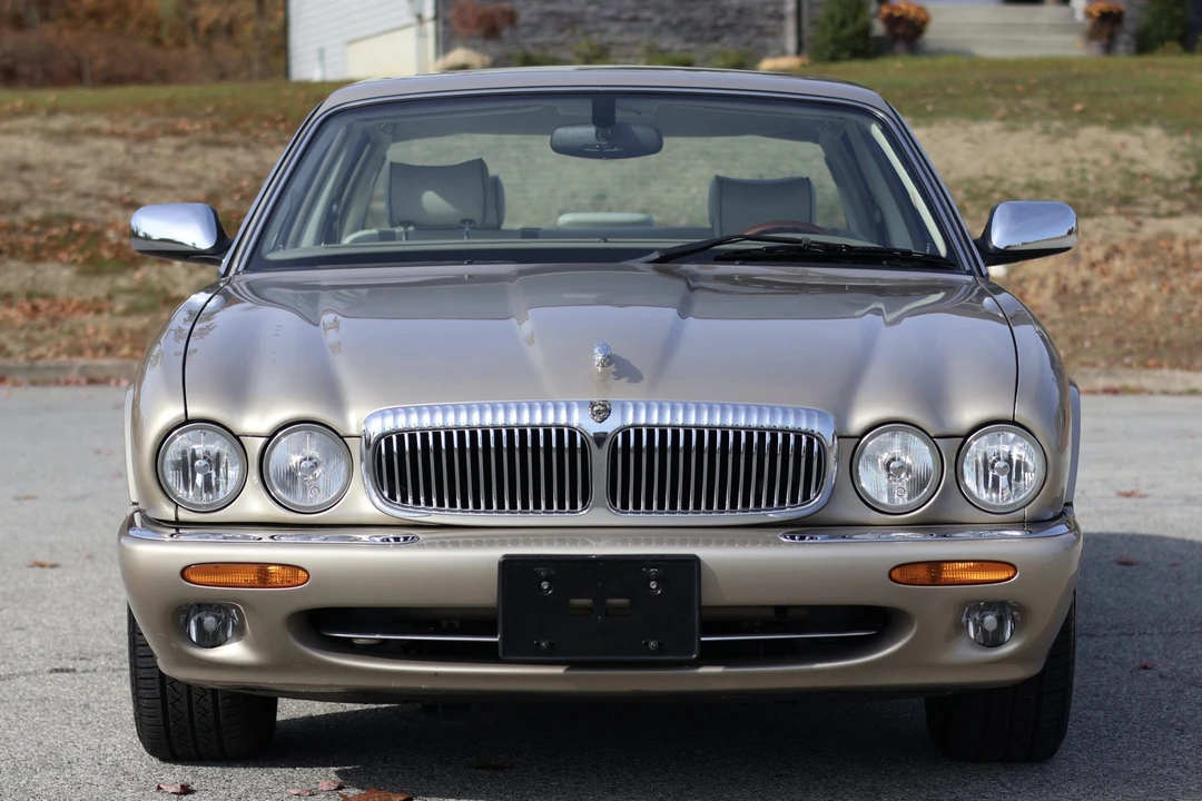 2001 Jaguar X308 XJ - Image 3 of 31