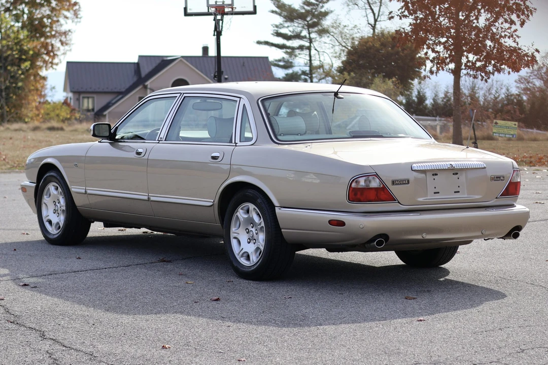 2001 Jaguar X308 XJ - Image 13 of 31