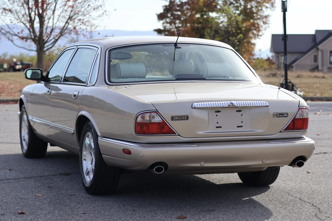 2001 Jaguar X308 XJ - Image 12 of 31