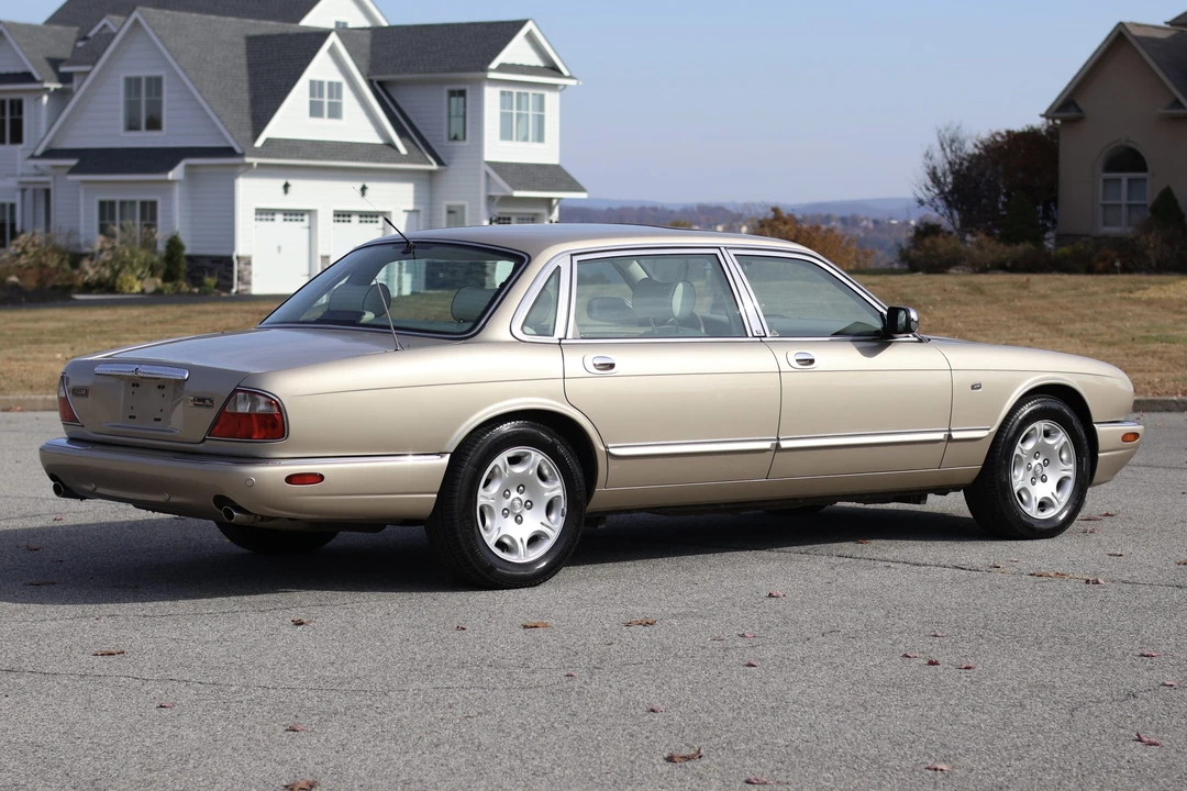 2001 Jaguar X308 XJ - Image 9 of 31
