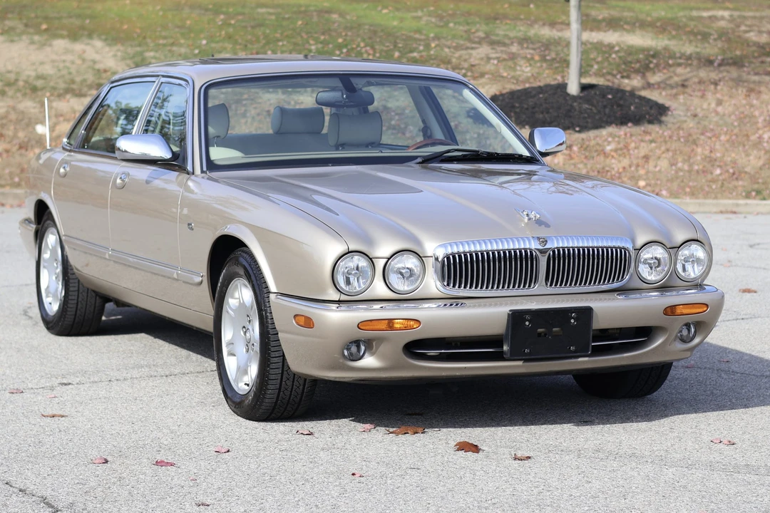 2001 Jaguar X308 XJ - Image 4 of 31