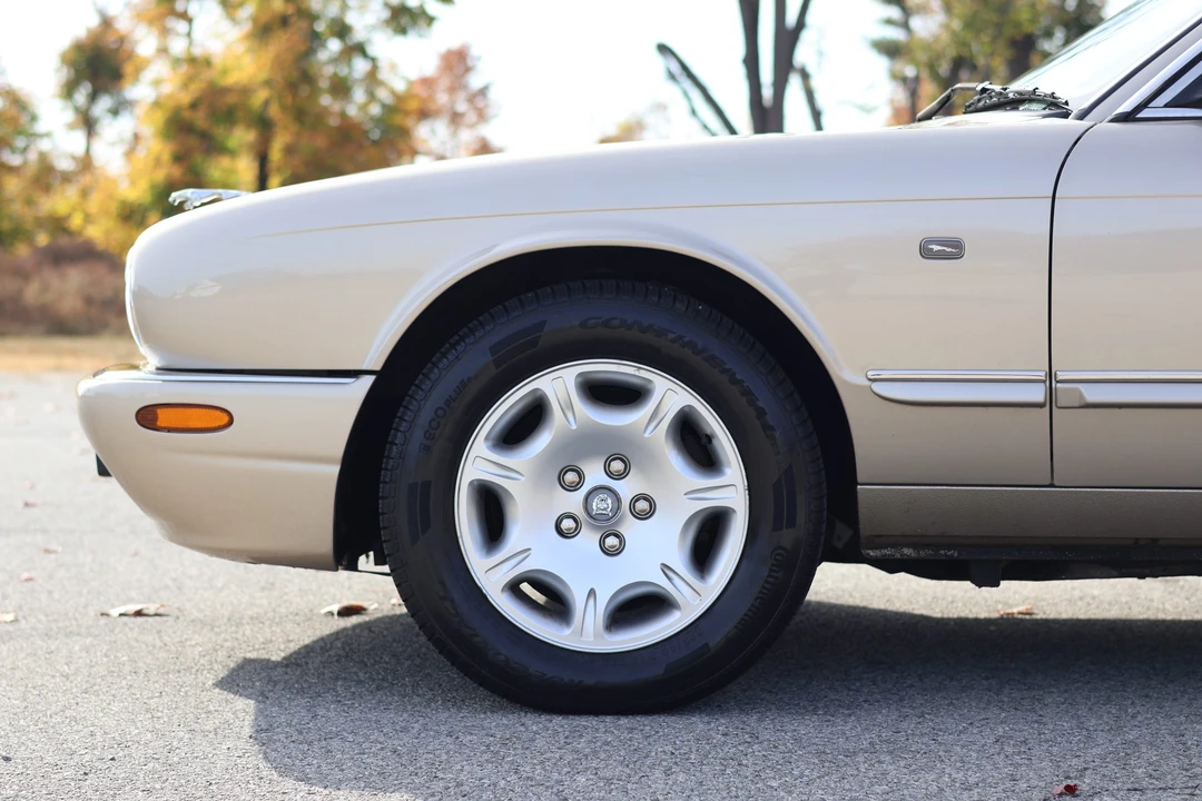 2001 Jaguar X308 XJ - Image 29 of 31