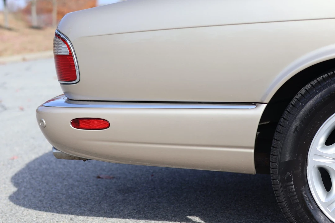 2001 Jaguar X308 XJ - Image 19 of 31