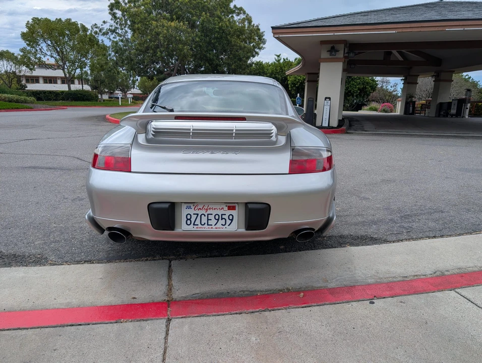 2001 Porsche 996 Carrera 4 - Image 6 of 31