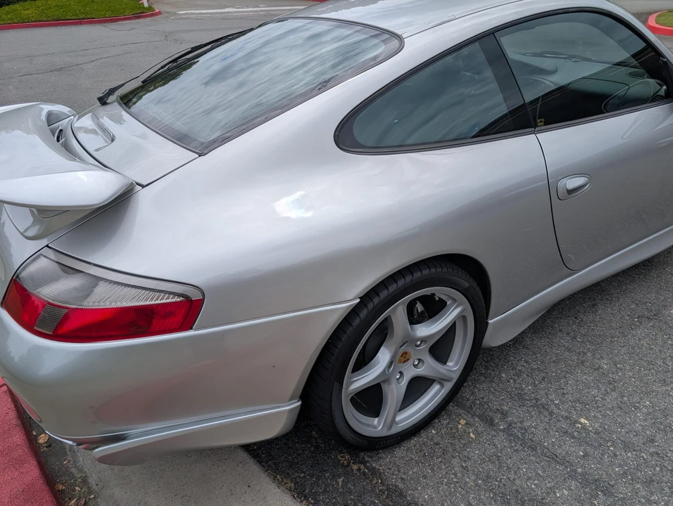 2001 Porsche 996 Carrera 4 - Image 15 of 31
