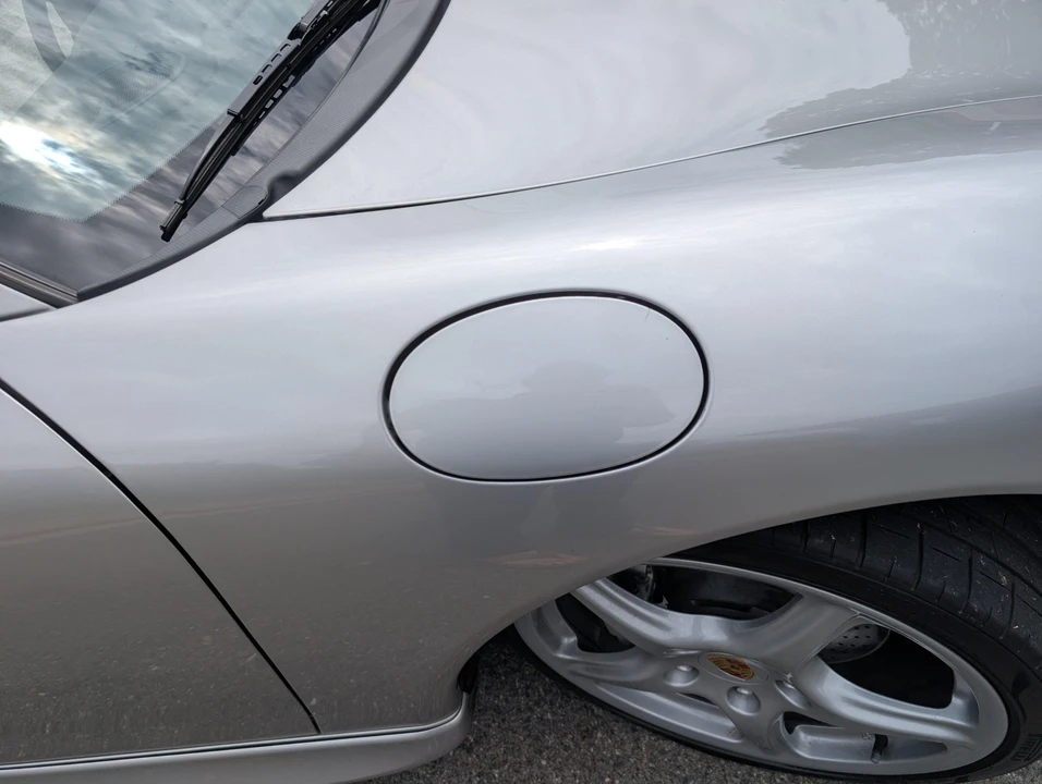 2001 Porsche 996 Carrera 4 - Image 22 of 31