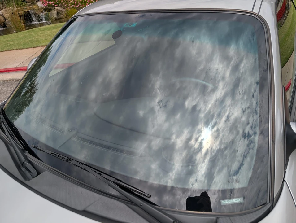 2001 Porsche 996 Carrera 4 - Image 26 of 31