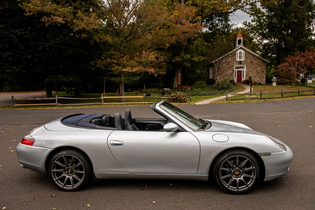 2001 Porsche 996 Carrera - Image 9 of 31
