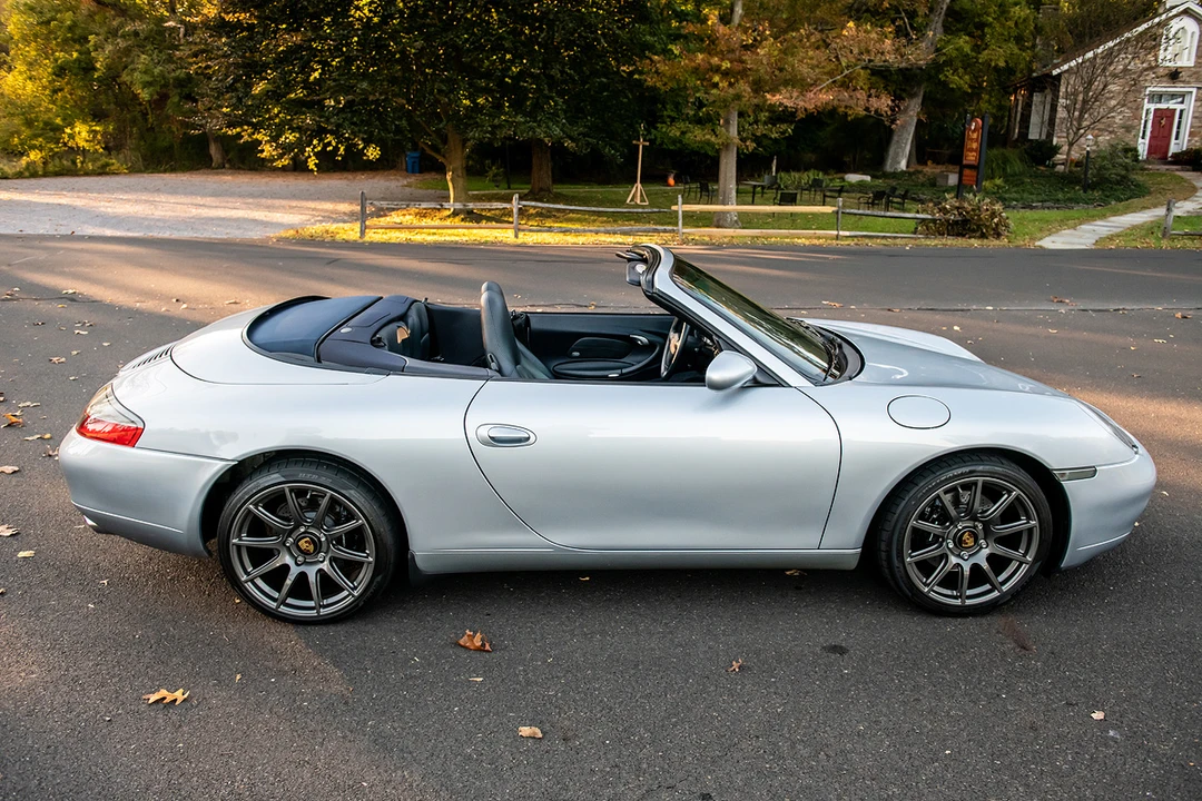 2001 Porsche 996 Carrera - Image 10 of 31