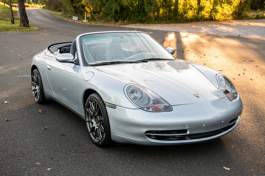2001 Porsche 996 Carrera - Image 12 of 31