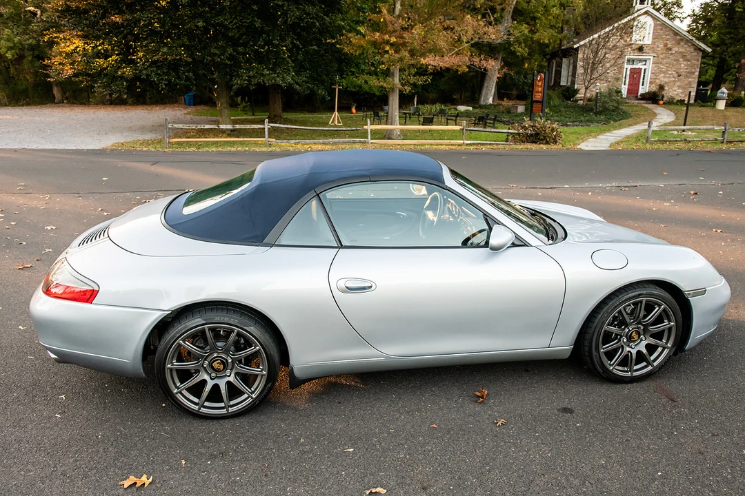 2001 Porsche 996 Carrera - Image 30 of 31