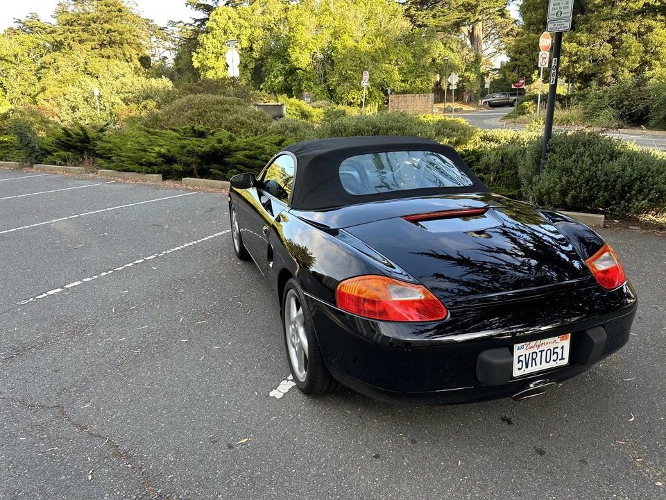 2001 Porsche 986 Boxster - Image 16 of 31