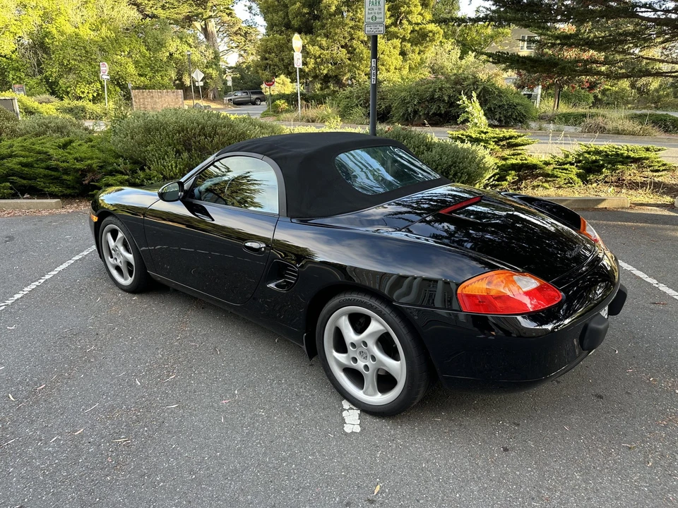 2001 Porsche 986 Boxster - Image 18 of 31