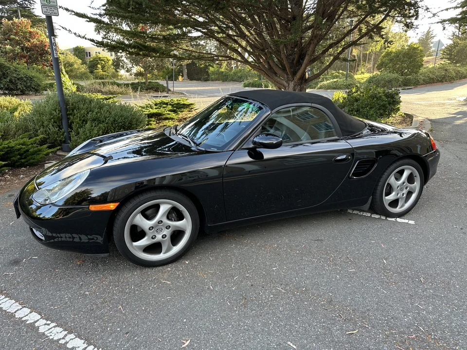 2001 Porsche 986 Boxster - Image 2 of 31
