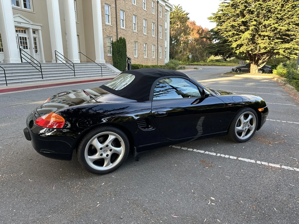 2001 Porsche 986 Boxster - Image 9 of 31