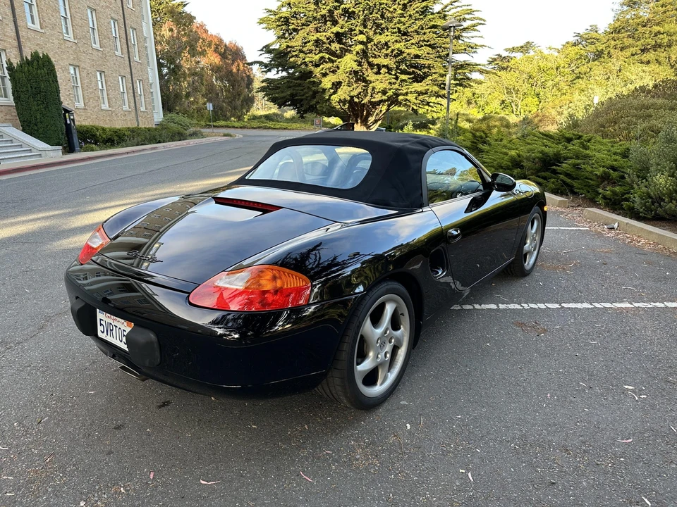 2001 Porsche 986 Boxster - Image 11 of 31