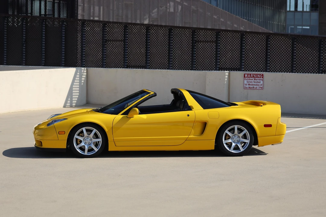 2002 Acura NA2 NSX - Image 17 of 31