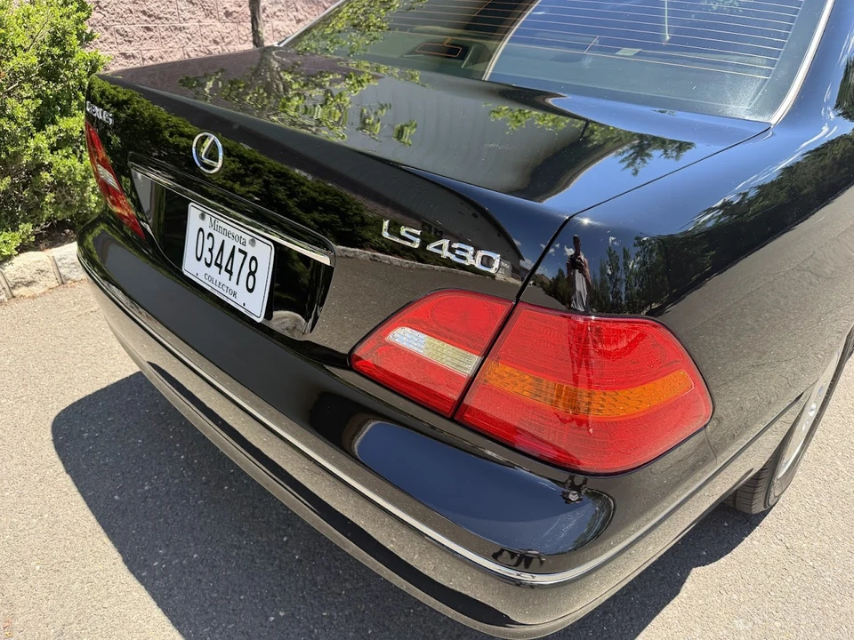 2002 Lexus LS 3rd Gen - Image 30 of 31