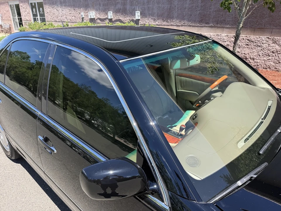 2002 Lexus LS 3rd Gen - Image 27 of 31