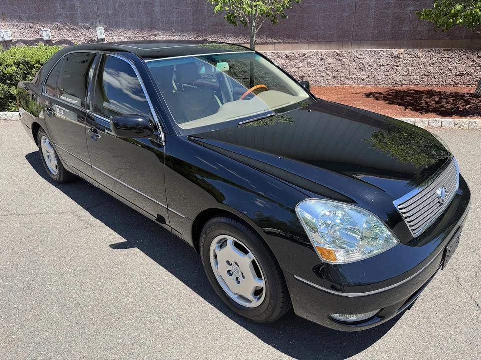 2002 Lexus LS 3rd Gen - Image 13 of 31