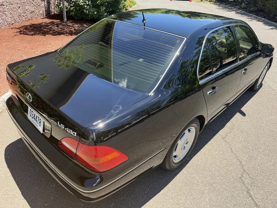 2002 Lexus LS 3rd Gen - Image 29 of 31