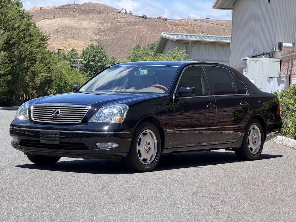 2002 Lexus LS 3rd Gen - Image 2 of 31