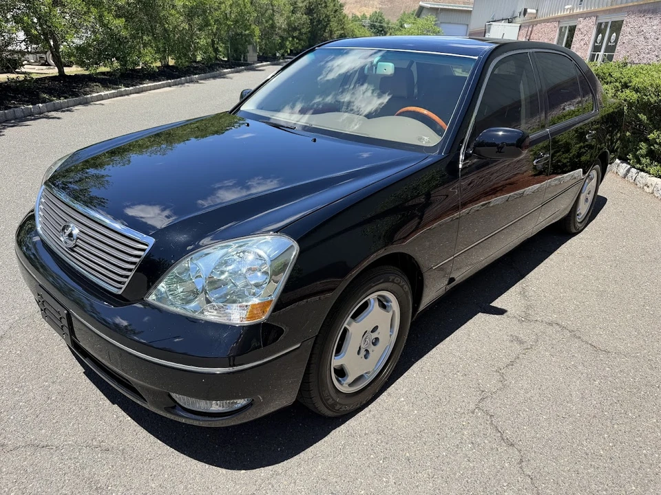 2002 Lexus LS 3rd Gen - Image 4 of 31
